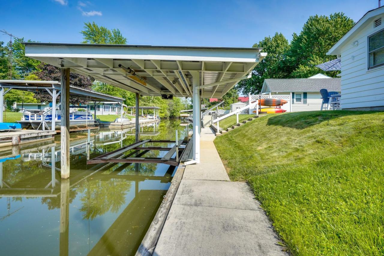Waterfront Lakeview Cottage With Dock And Lift! 외부 사진