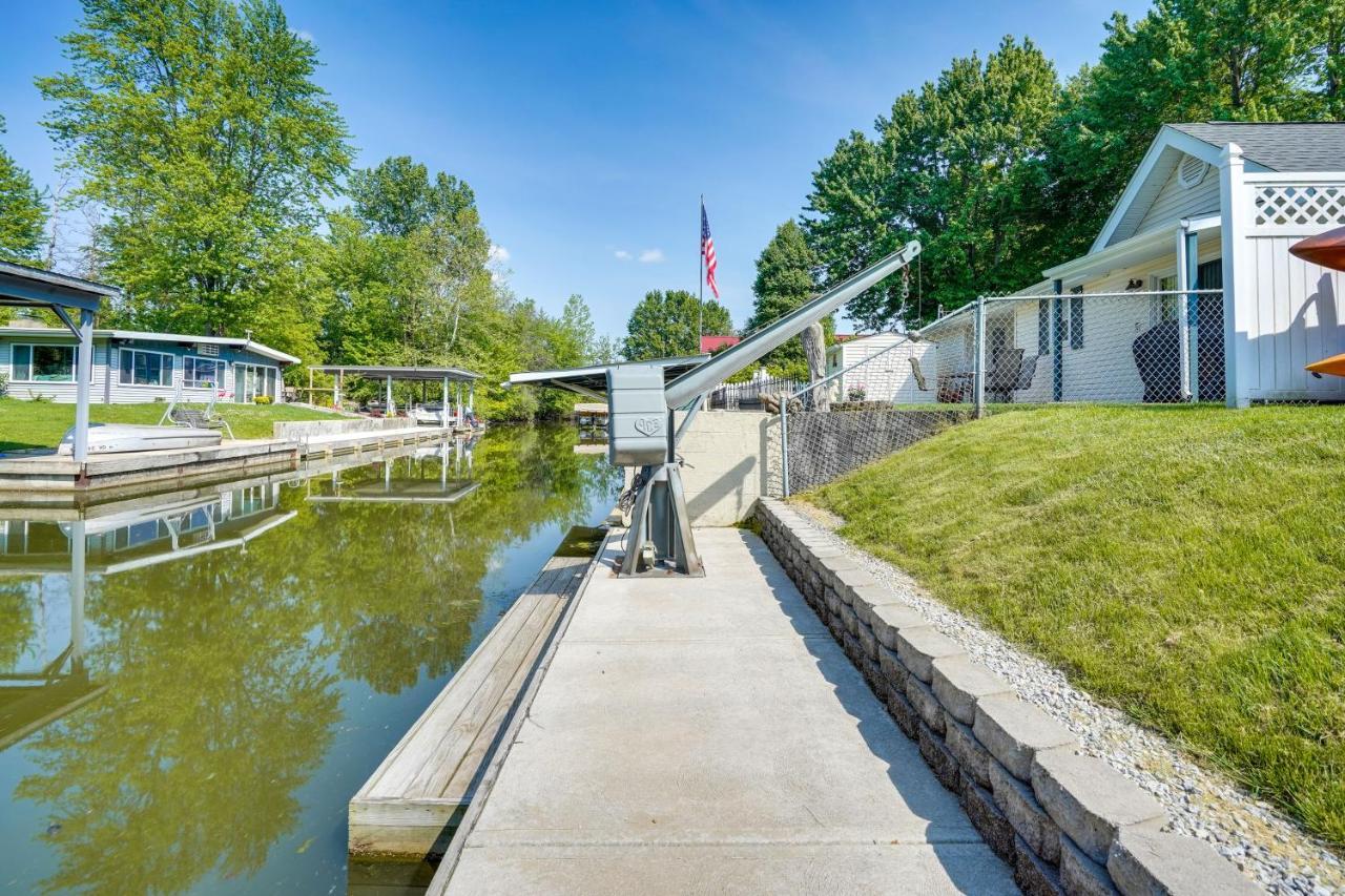Waterfront Lakeview Cottage With Dock And Lift! 외부 사진